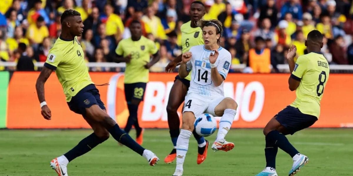 Arboleda jogando por sua seleção - (Foto: Internet)