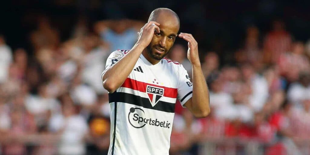 R$ 1 milhão por mês e contrato até 2026: Lucas vai assinar contrato milionário que paralisa o mundo do futebol