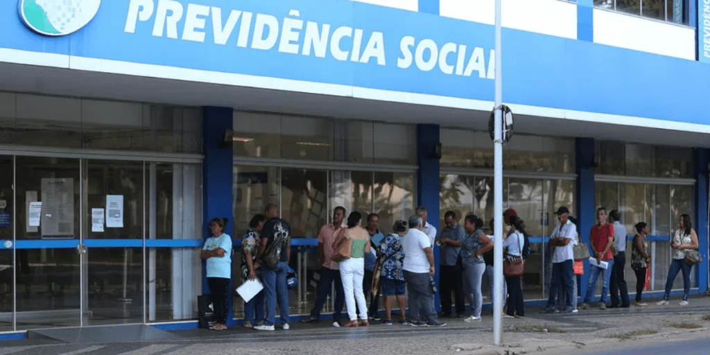 "Prejuízo": A notícia devastadora do INSS para quem quer se aposentar em 2023 confirmada por Bonner no JN