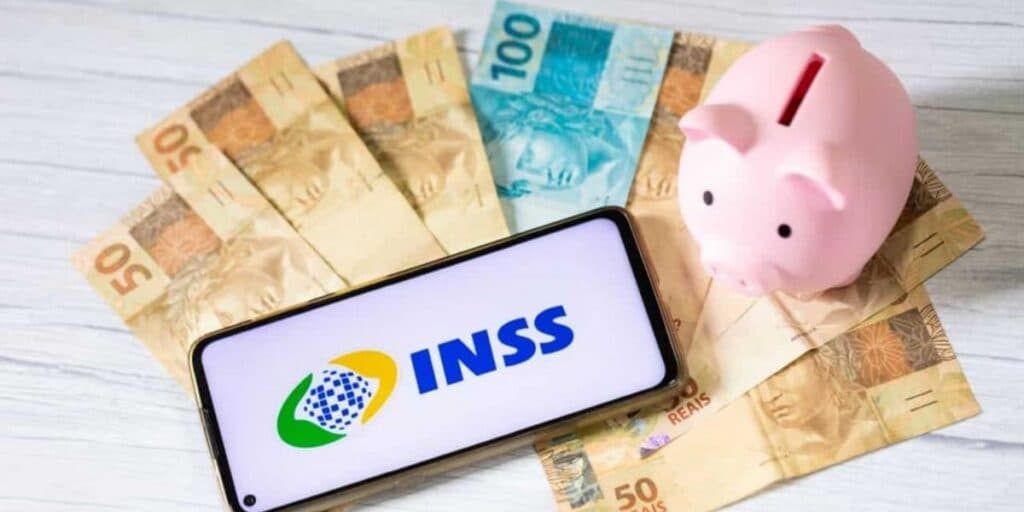 Notícia EXCELENTE saiu HOJE (13): INSS passa por mudanças no valor da aposentadoria e brasileiros COMEMORAM