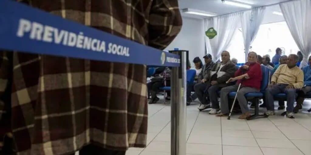 Comemore: Lei do INSS EM VIGOR permite ANTECIPAÇÃO da aposentadoria a milhares e você pode ser um deles