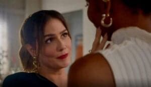 Deborah Secco contracena com Késia na novela (Foto: Reprodução / Globo)