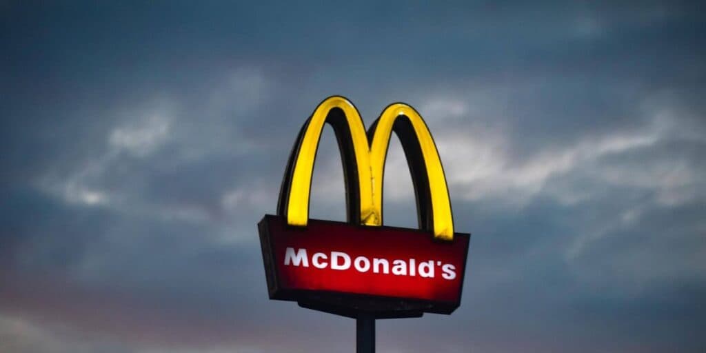 Falência e desinteresse: McDonald's tem notícia amarga em 5 países e lojas são baixadas e fechadas para sempre