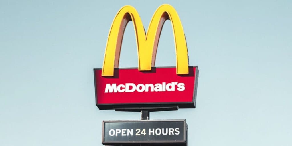 Unidades fechadas e desbancado por rival: O adeus forçado do Mcdonald's em 5 lugares cruciais para a rede