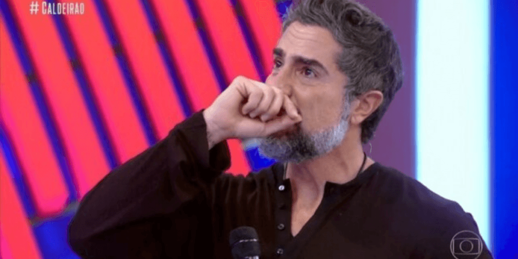 O choro de Marcos Mion após perder o chão com situação no Caldeirão e desabafo: "Toda vez que vejo"