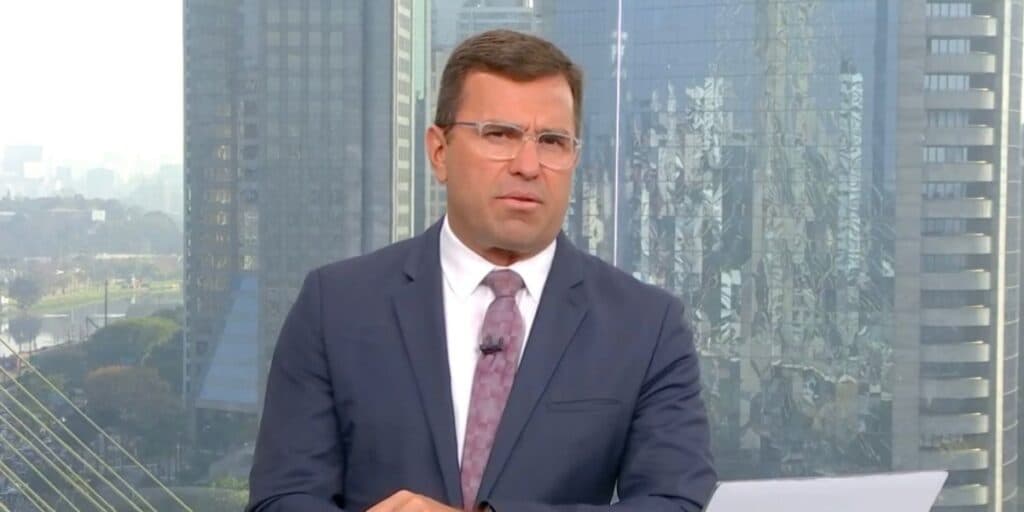 Bocardi é colocado contra a parede ao vivo e confessa atraso pra apresentar jornal na Globo: "Porcaria"