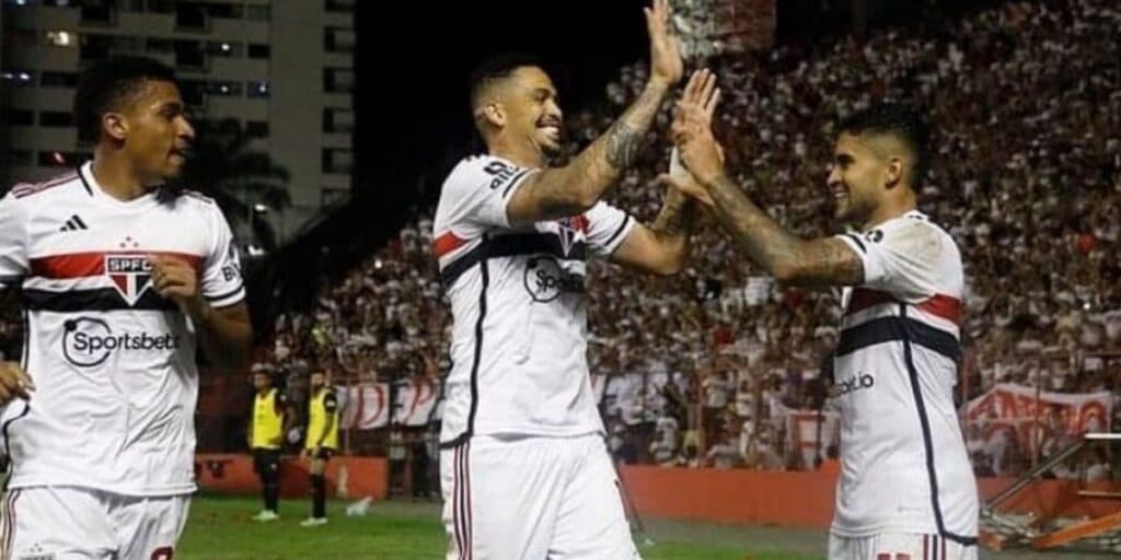 PÉSSIMA notícia para o São Paulo é CONFIRMADA agora (05): Estrela do time está FORA e Dorival se desespera