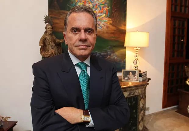 http://tvfoco.uai.com.br/wp-content/uploads/2015/05/Daniela-Mercury.jpg