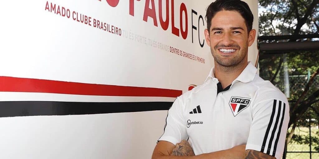 Vingança contra o São Paulo: Contratação de Pato é selada pra fechar um dos melhores ataques do Brasileirão