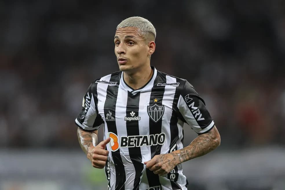 R$80 milhões, ida a rival: Atlético Mineiro volta atrás sobre Guilherme Arana e diz SIM para vender jogador