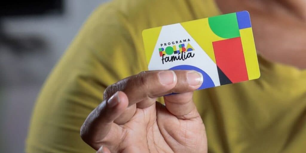 Pode comemorar, está liberado: EXCELENTE notícia do Bolsa Família acaba de chegar e milhares fazem FESTA
