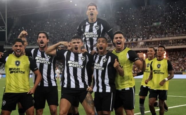 http://tvfoco.uai.com.br/wp-content/uploads/2015/05/Daniela-Mercury.jpg