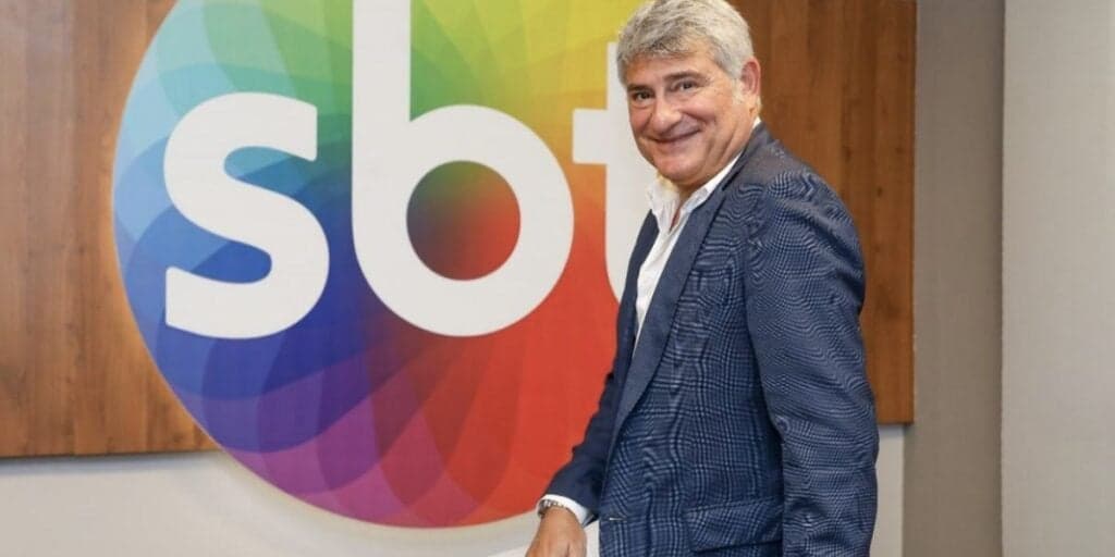 Cleber Machado troca SBT pela Record e fecha novo contrato