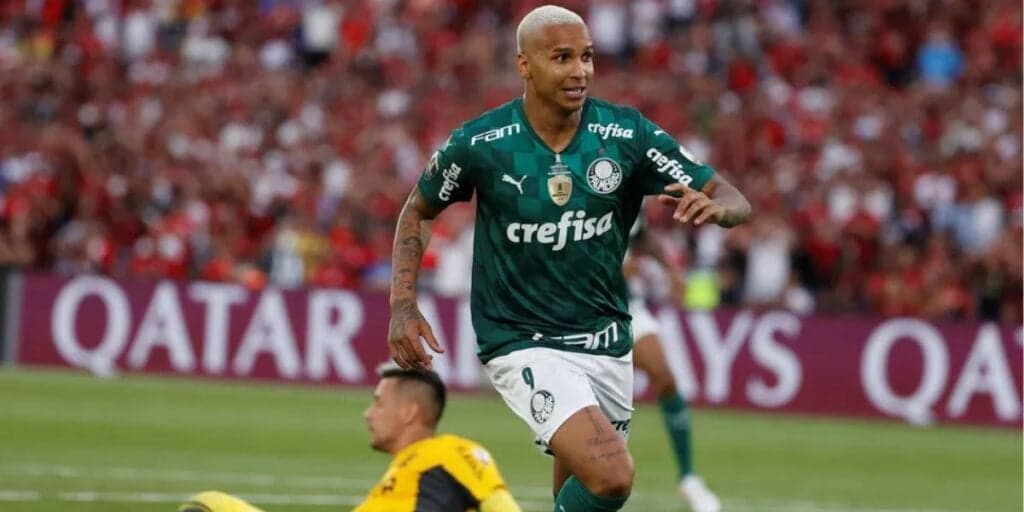 Nada de Palmeiras, vai pegar a 9: Contratação de Deyverson cai como uma luva para um dos líderes do Brasileirão