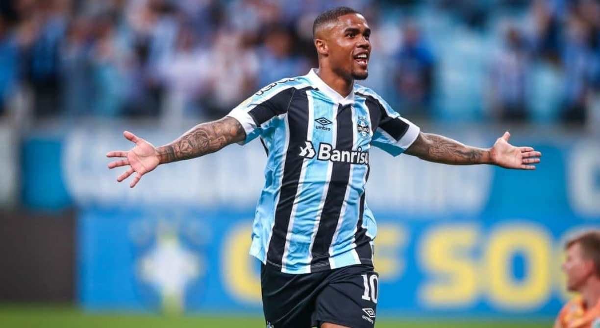 -Douglas Costa (Reprodução - Internet)-