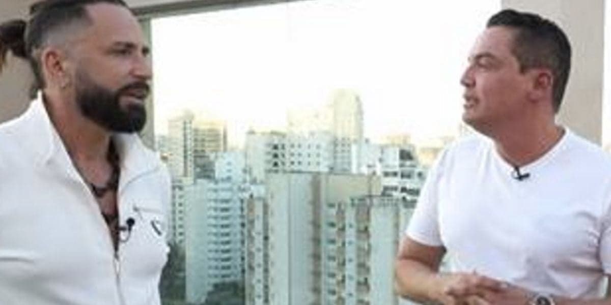 Léo Dias e Latino (Foto: Reprodução / YouTube)