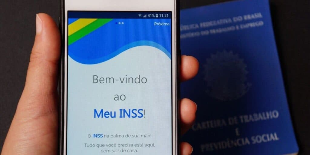 Regras do INSS acabam de entrar em VIGOR em 2023: Fim da idade mínima em aposentadoria cai como presente