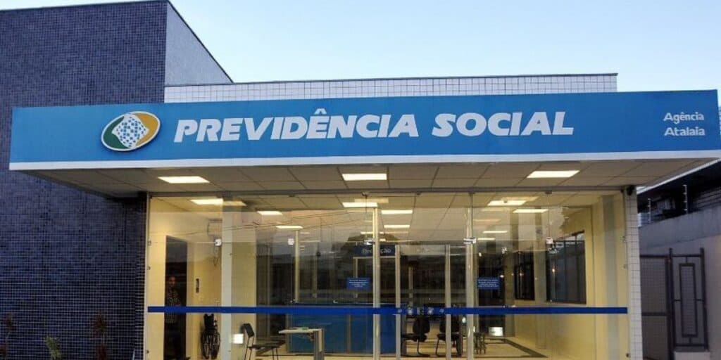 Urgente: Notícia ruim para aposentados acaba de chegar e INSS está fazendo corte para este grupo
