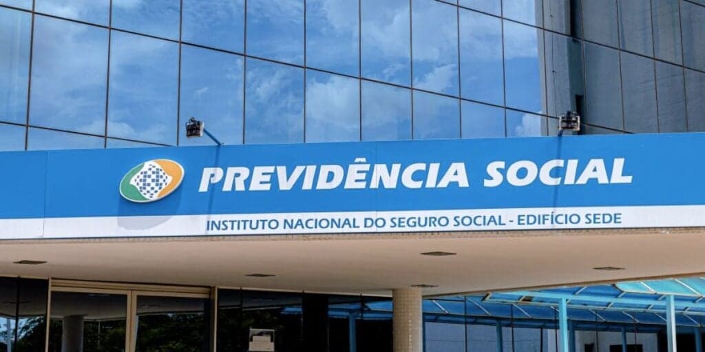 Fim da fila do INSS: Melhor comunicado chega aos trabalhadores em OUTUBRO e PAGAMENTO é aprovado às pressas