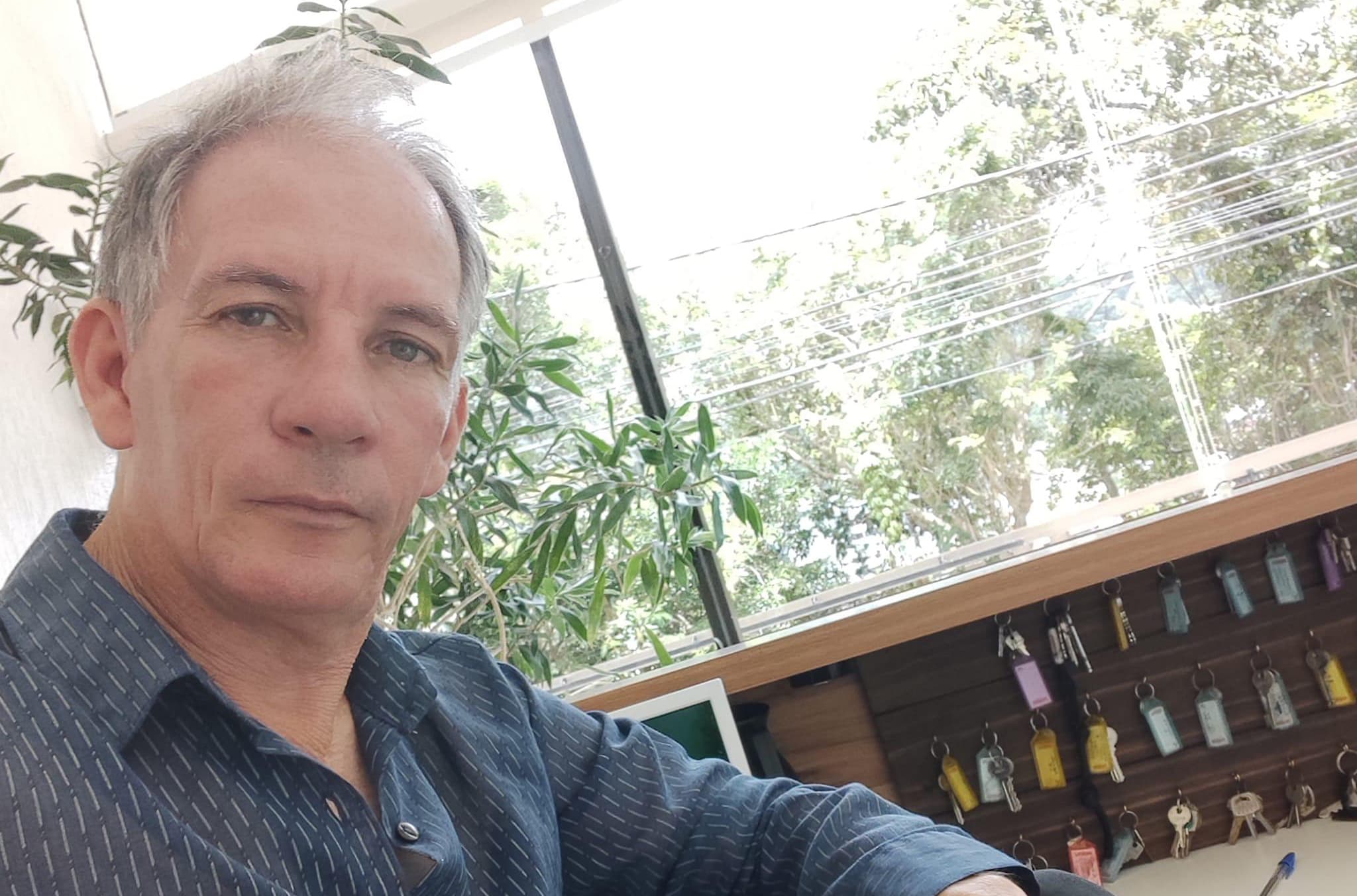Waldir José do Couto era poeta e presidente da Academia de Letras do Brasil em Teresópolis; ele era um dos atores convidados para a Via Sacra na cidade — Foto: Reprodução/redes sociais Waldir José do Couto era poeta e presidente da Academia de Letras do Brasil em Teresópolis; ele era um dos atores convidados para a Via Sacra na cidade — Foto: Reprodução/redes sociais