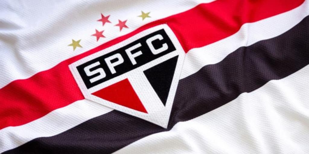 R$ 12 milhões: Clube europeu abre os cofres para contratar lateral do São Paulo