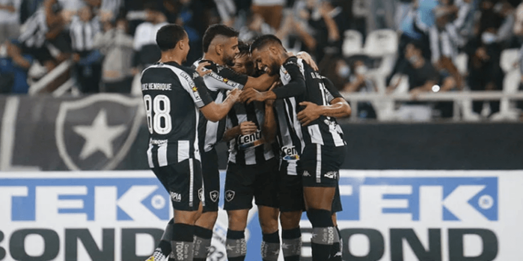 Confirmado, contrato até 2024: Retorno TRIUNFAL de meia acima da média ao Botafogo cai como presente