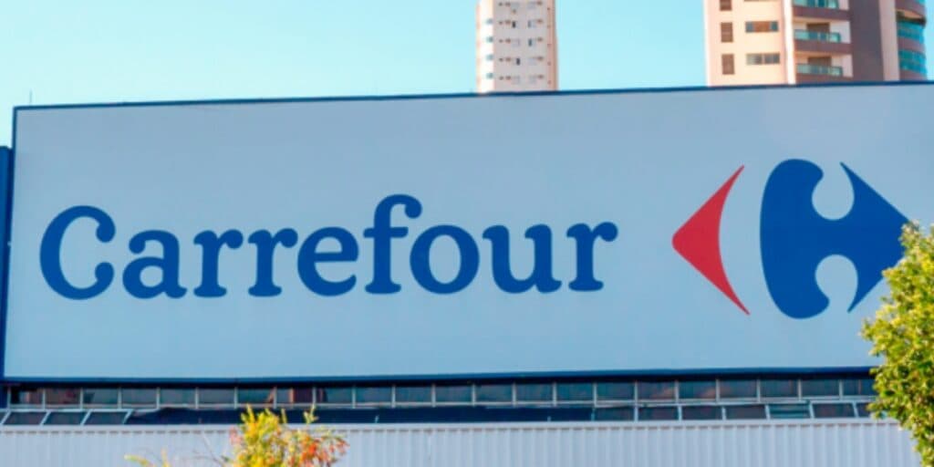 Passa-se o ponto: Varejista rival acaba de furar o Carrefour e estoura os cofres para comprar supermercado