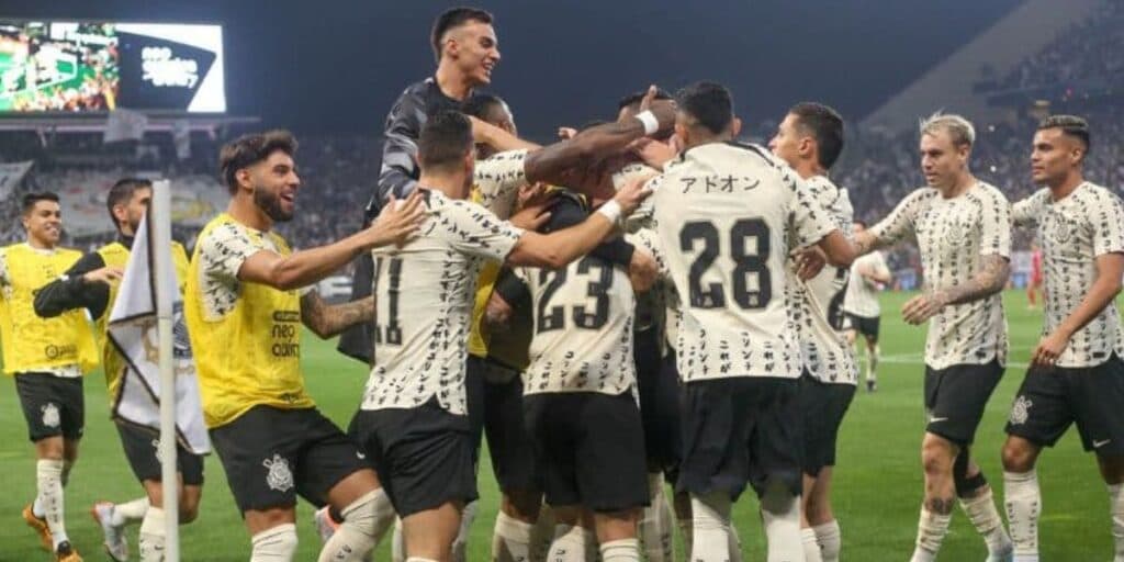 Urgente, acabou a paciência: Corinthians passa o facão e debandada de 20 jogadores vaza nesta quarta (04)