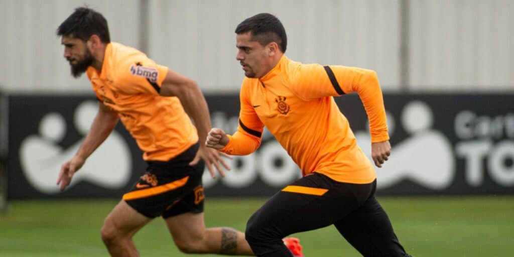 Adeus de Fagner e Bruno Mendes caem como bomba no Corinthians e Mano corre atrás de substitutos AGORA