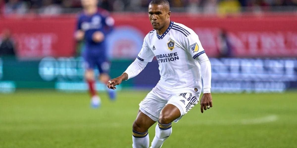 Douglas Costa rescinde com LA Galaxy e tem futuro indefinido - (Foto: Internet) Douglas Costa rescinde com LA Galaxy e tem futuro indefinido - (Foto: Internet)