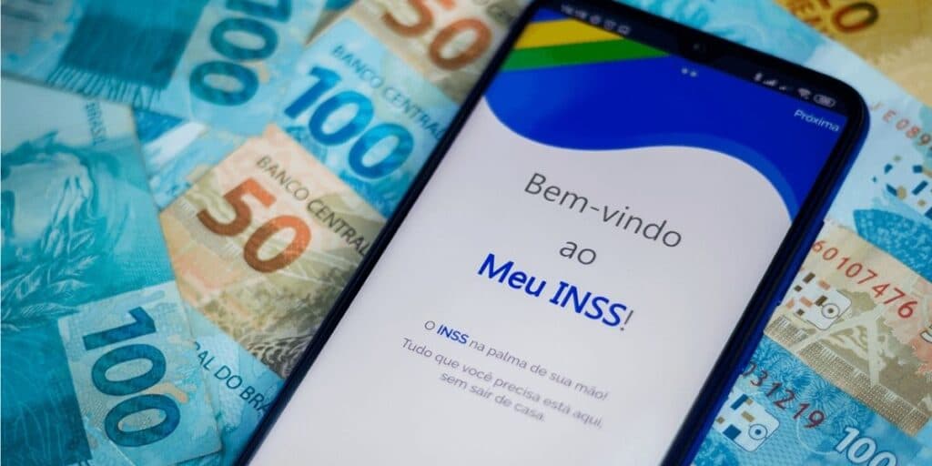 Milhares de beneficiários do INSS soltando fogos hoje (18) e aumento deve ser aprovado a qualquer momento