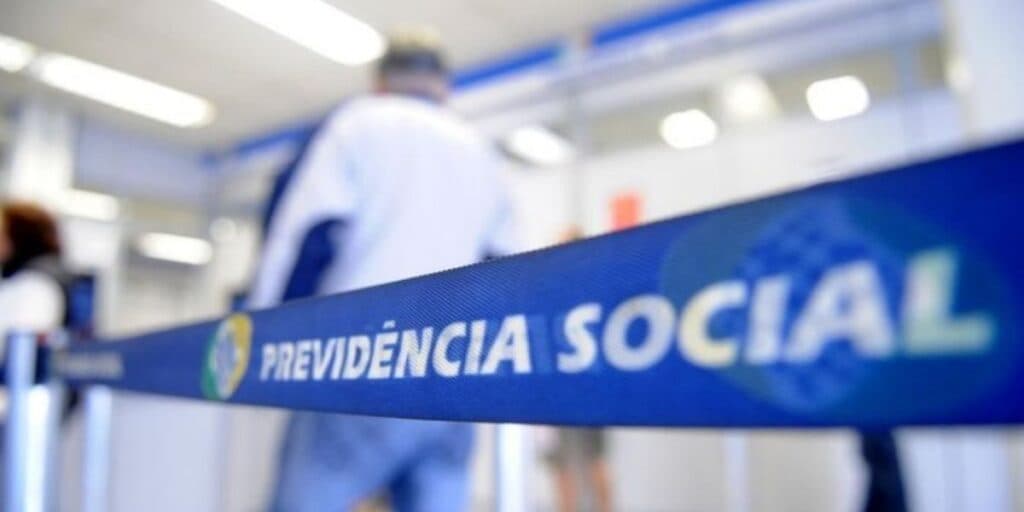Aumento de 110%: Grande VITÓRIA sobre aposentadoria do INSS cai como PRESENTE para milhares HOJE (18)