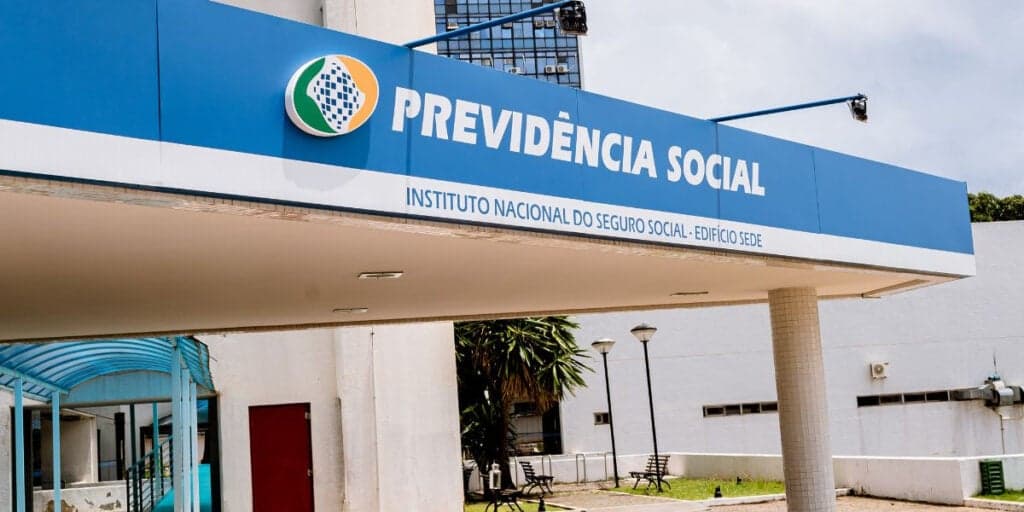 O martelo está batido, aposentadoria na casa dos 50 é possível: A notícia do INSS que todos esperavam
