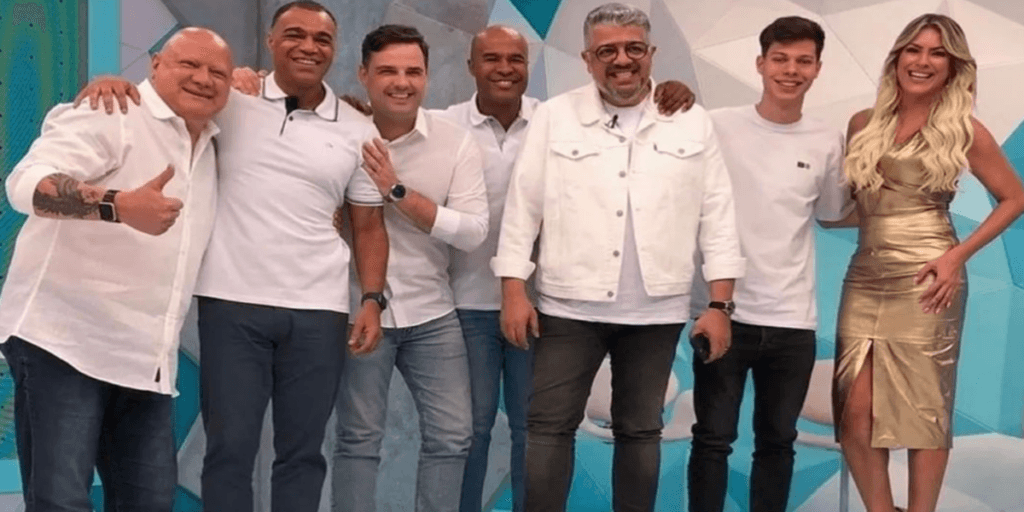 "Triste com a notícia": A demissão de estrela do Jogo Aberto após anos na Band e recado público de Denílson