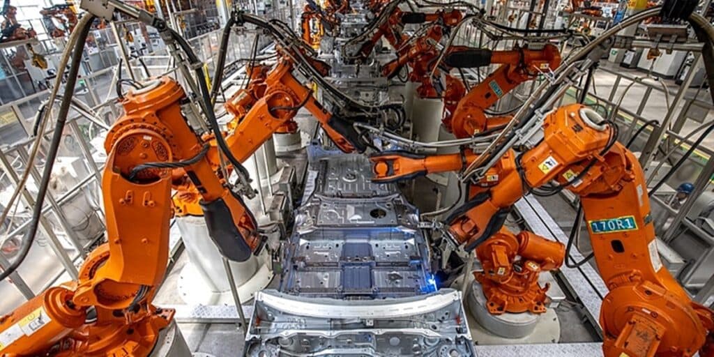 Vendida à Fiat e encerramento das produções: O fim de montadora de carros ao fechar as portas após anos