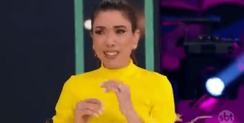 Patrícia foi às lágrimas no palco do 'Programa Silvio Santos' (Foto: Reprodução Internet) 