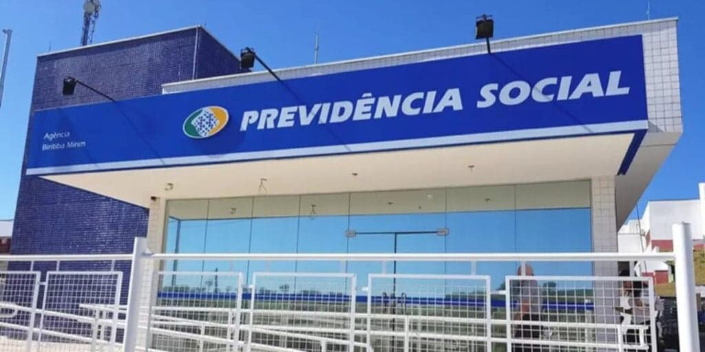 Aposentados e pensionistas em alerta máximo: A confirmação do INSS que cai como bomba agora em outubro