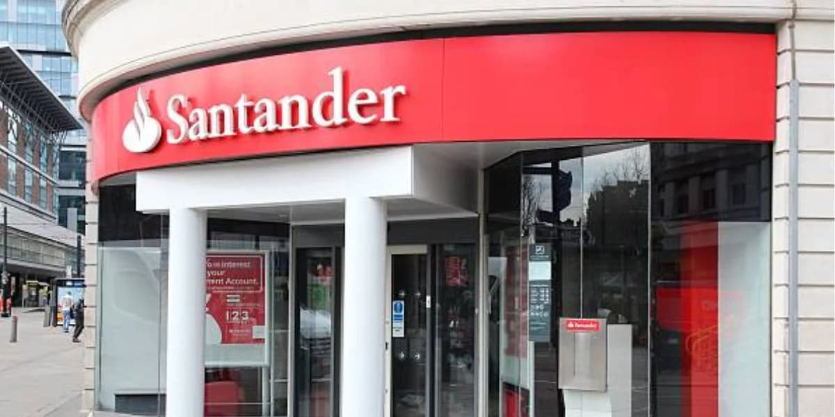 Santander faz anúncio DECISIVO sobre conta-poupança - Foto: Reprodução/Internet Santander faz anúncio DECISIVO sobre conta-poupança - Foto: Reprodução/Internet