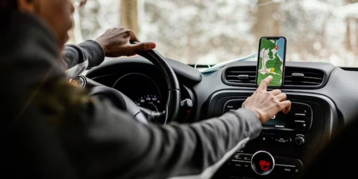 Motoristas têm opinião sobre a Uber (Foto: Freepik)