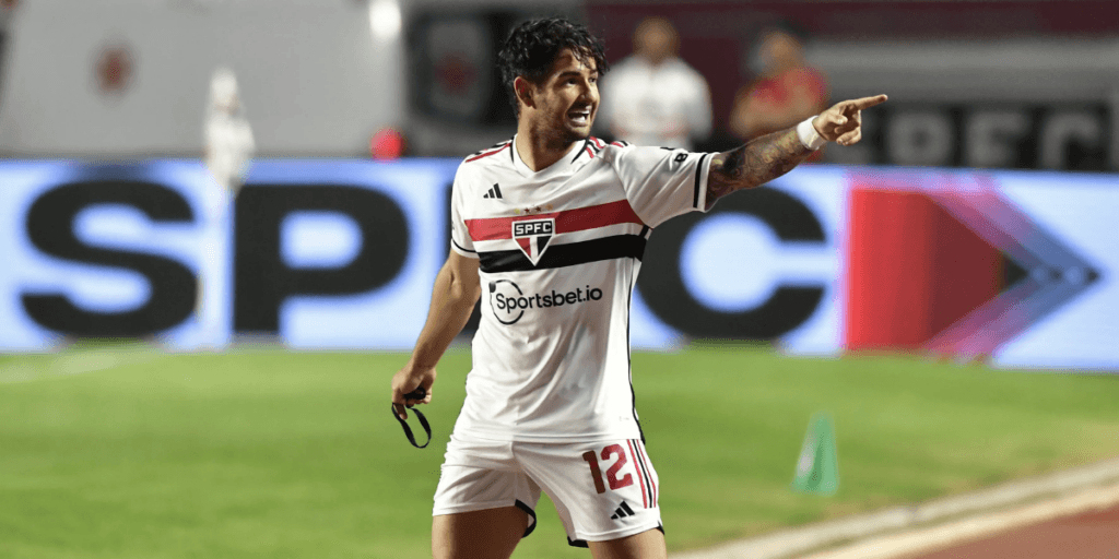 Camisa 7, vai ser titular: Rival do São Paulo no Brasileiro se arma e abre os cofres para assinar com Pato