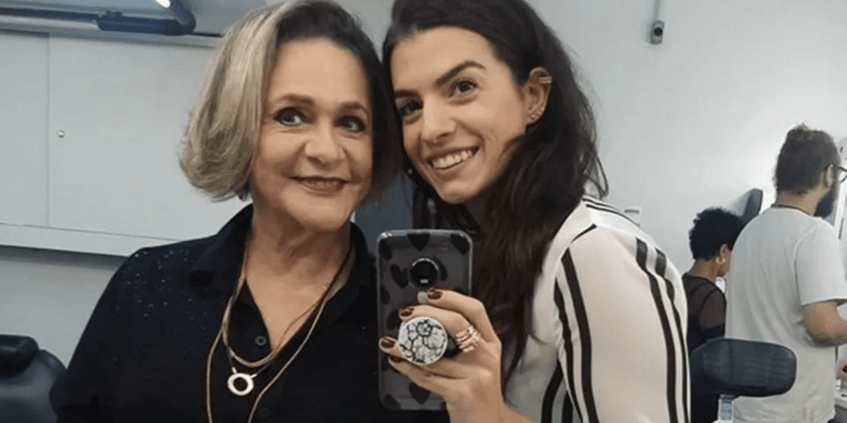 http://tvfoco.uai.com.br/wp-content/uploads/2015/05/Daniela-Mercury.jpg