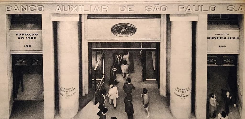Banco Auxiliar - Foto Internet