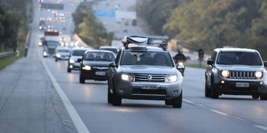 Alerta aos motoristas: Nova lei é aprovada e o PREÇO destes CARROS AMADOS vai mudar drasticamente em 42 dias