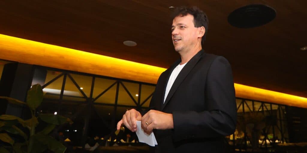 IRREVERSÍVEL, está com os dias contados: Demissão de Diniz está DEFINIDA e técnico vai pro tudo ou nada