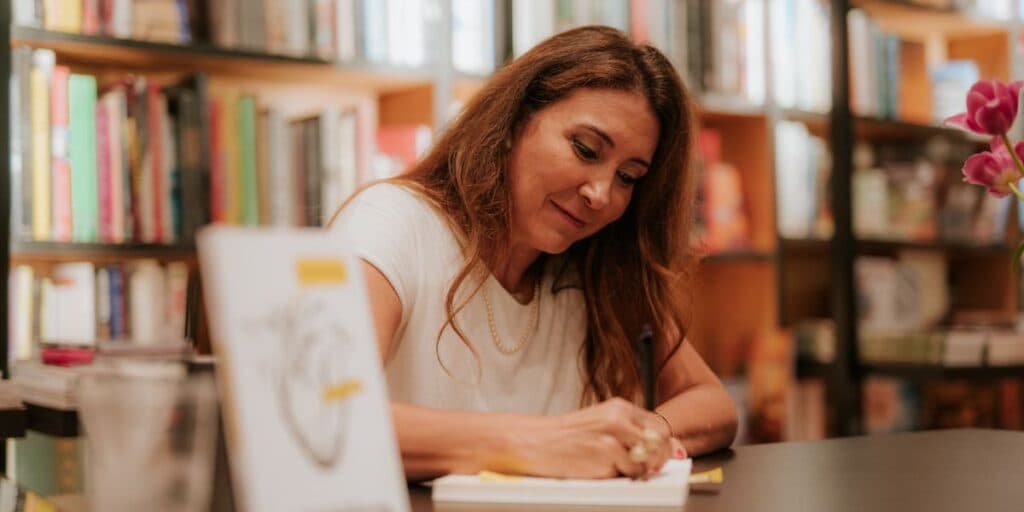 Psicanalista Fabiana Guntovitch lança livro “Chega de Brigas”
