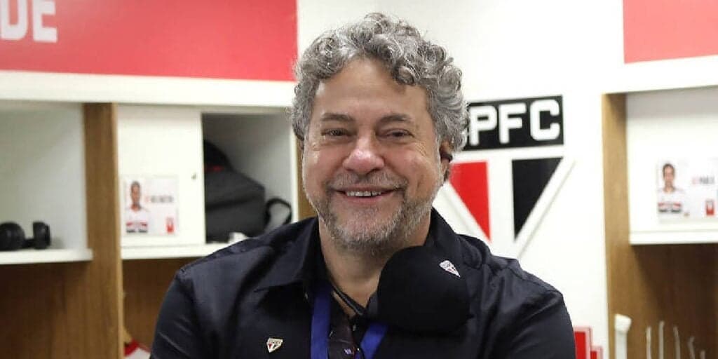 100% confirmado: Casares dá rasteira em Guerra para tomar craque do Grêmio e não pagar NENHUM CENTAVO
