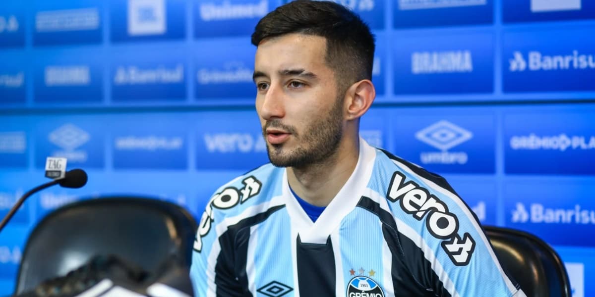 Mathías Villasanti poderá dar adeus ao Grêmio - (Foto: Reprodução / Internet)