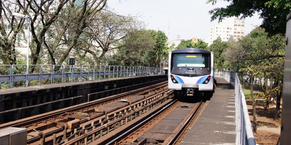 Metrô 24h e gratuito para milhões de trabalhadores: Nova lei anunciada cai como presente para os paulistas