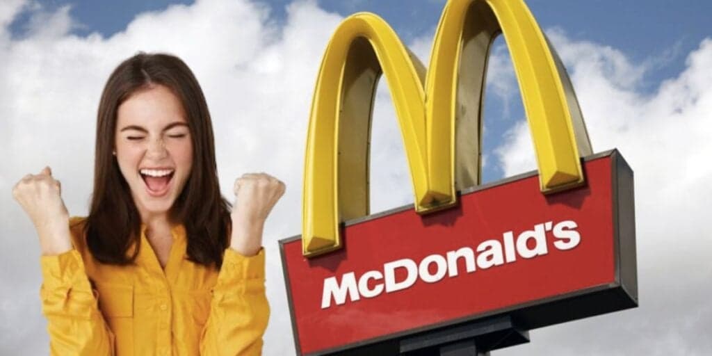 Agora é oficial: McDonald's ressuscita dois lanches amados pelo Brasil e confirma volta triunfal após 8 anos