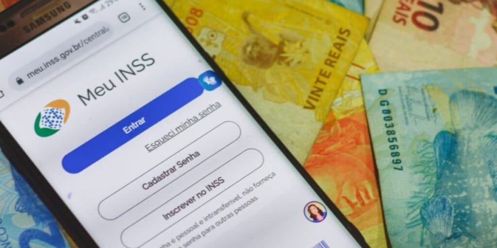 Mais R$ 600 na aposentadoria: Benefício recente do INSS está sendo pago e você pode ter direito ao extra